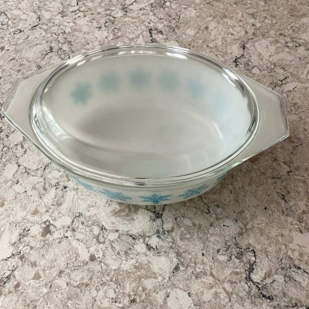 Pyrex White Casserole Dish with Light Blue Snowflake Pattern and Lid